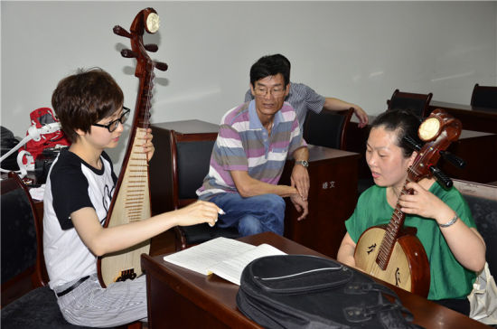 浙艺院赴嵊泗演出和培训 浙艺院赴嵊泗演出和培训