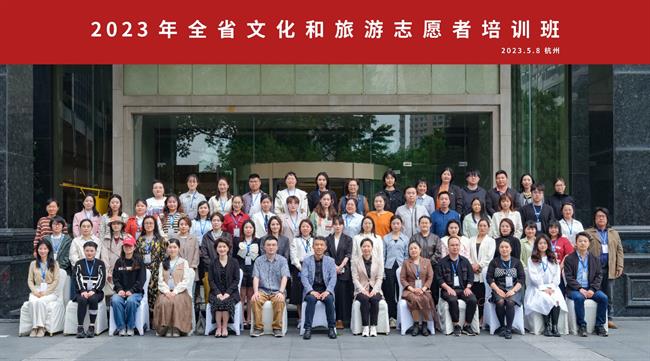 合影_副本.jpg 合影_副本.jpg